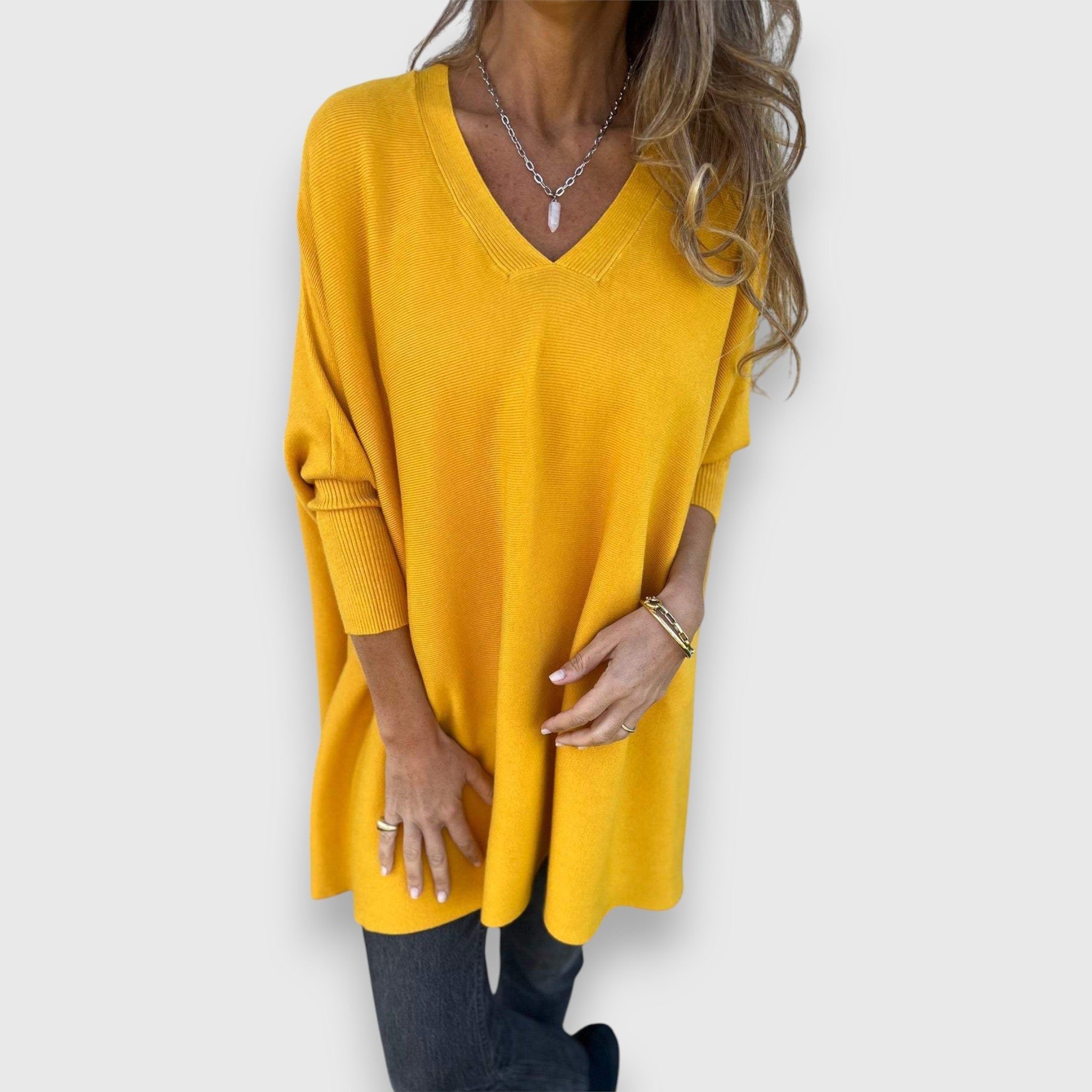 Rosie | Cosy Oversized V - Neck Sweater - Eline Carter
