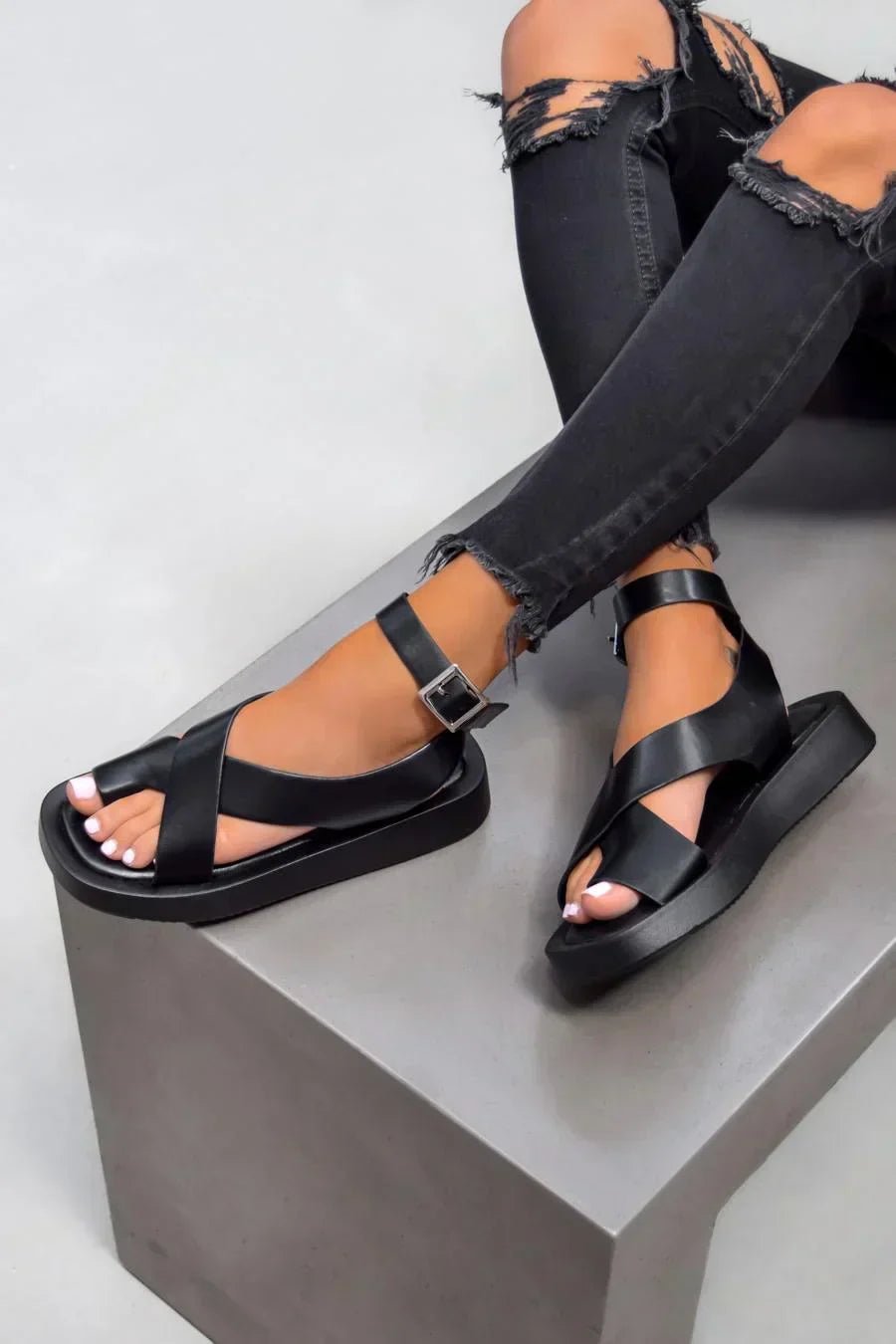Petra | Elegant & Casual Sandals - Eline Carter