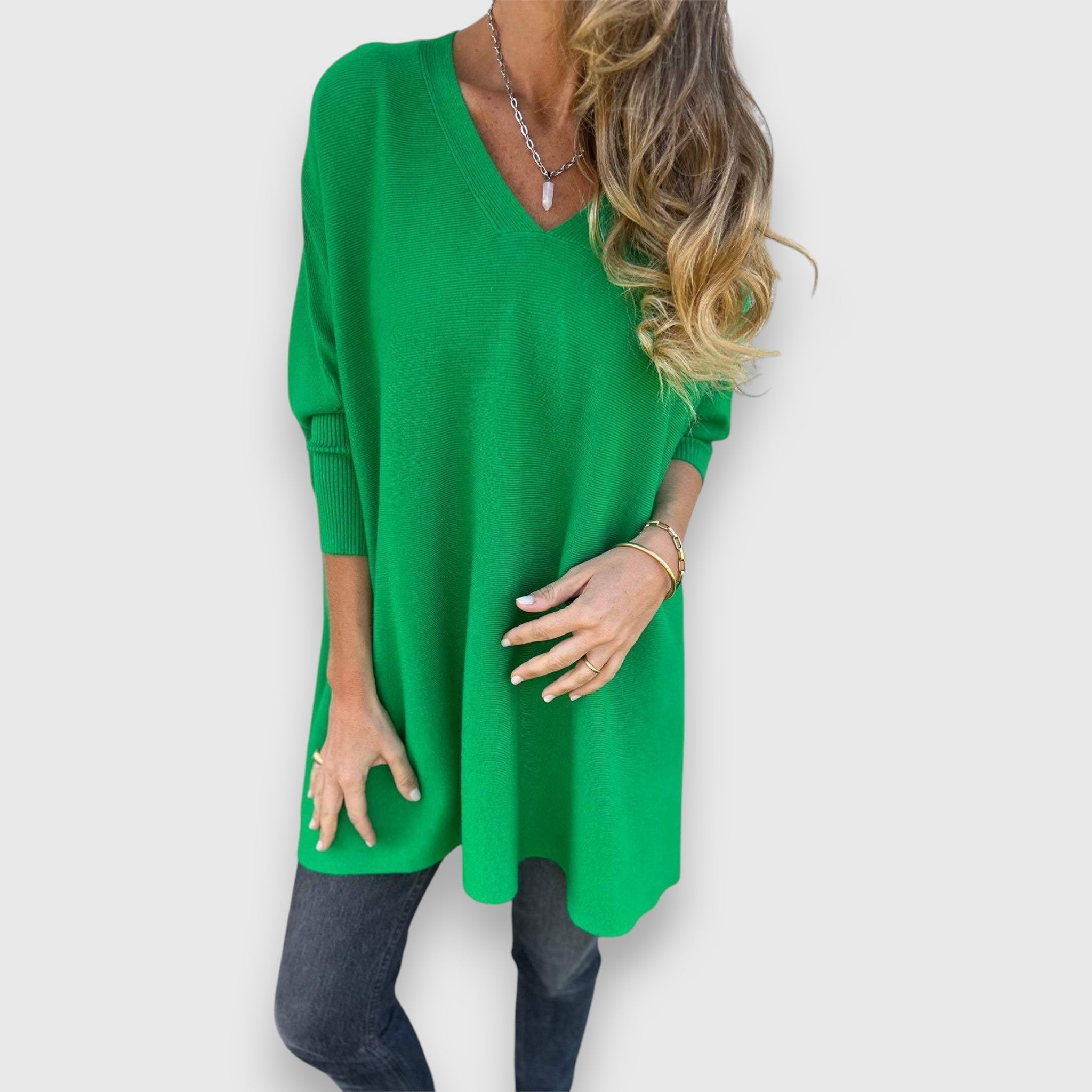 Rosie | Cosy Oversized V - Neck Sweater - Eline Carter