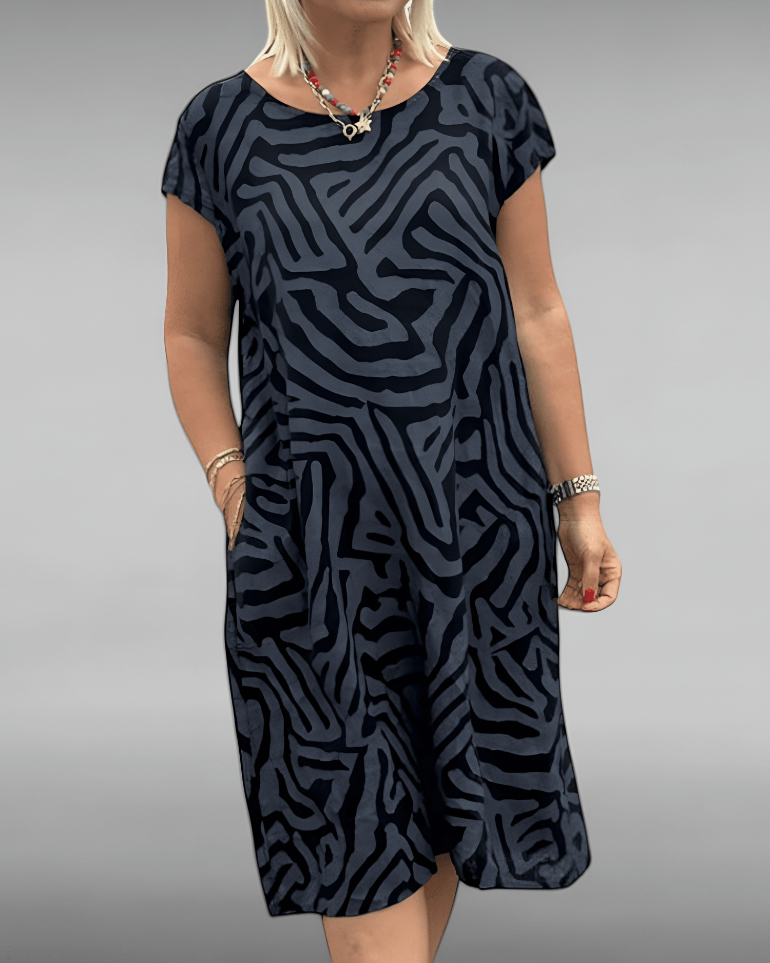Sarah | Round Neck Dress - Eline Carter