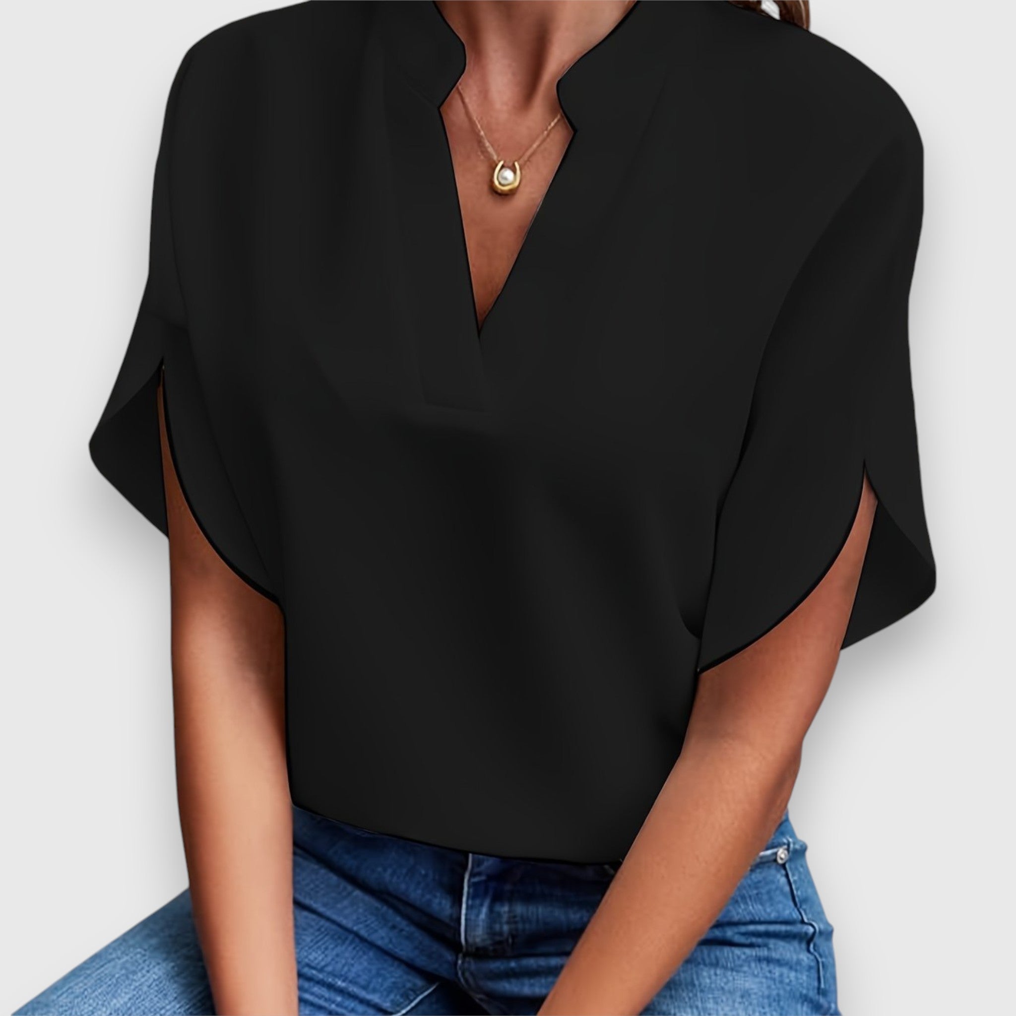 Amanda | Elegant Chiq Blouse - Eline Carter