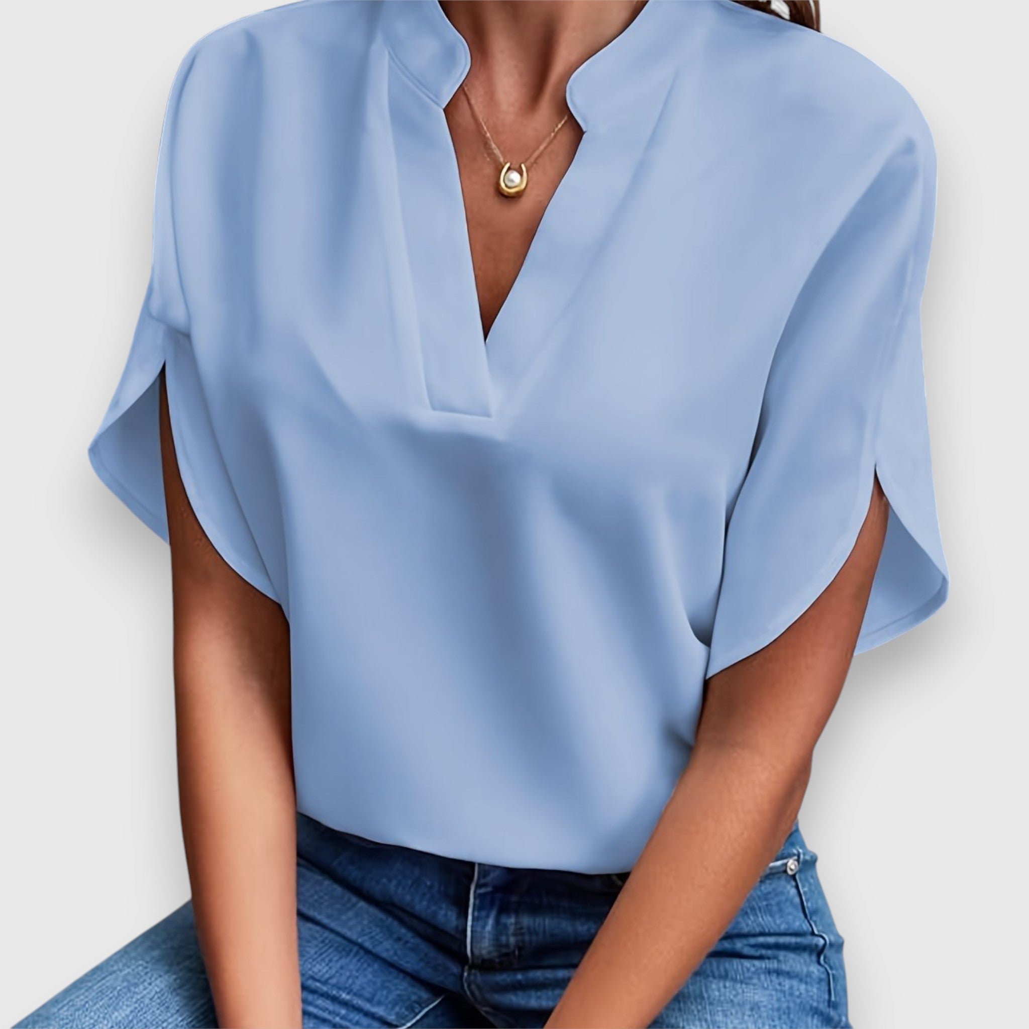 Amanda | Elegant Chiq Blouse - Eline Carter