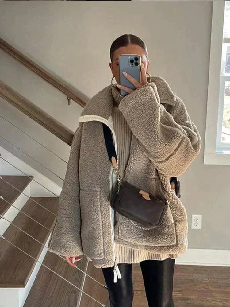 Liora – Oversized Teddy Jackets - Eline Carter